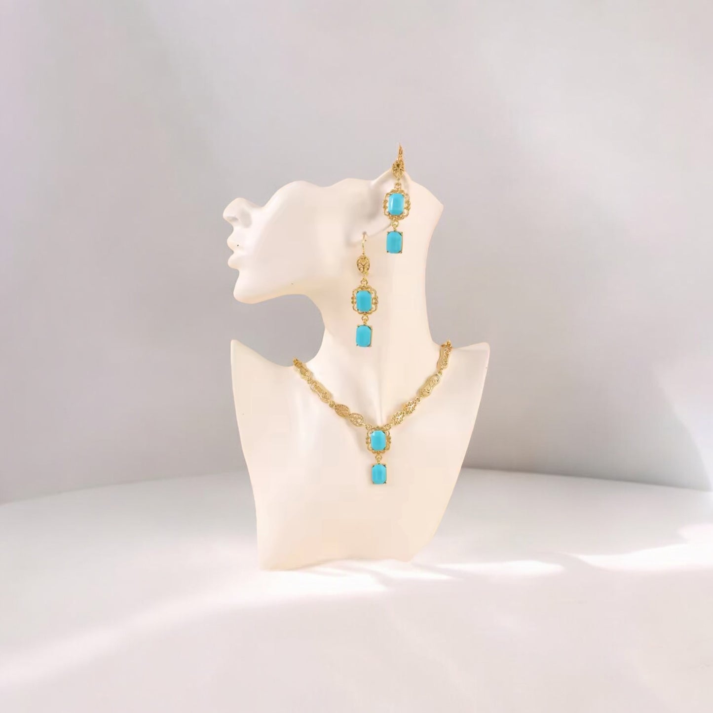 Earring & Necklace Set 01